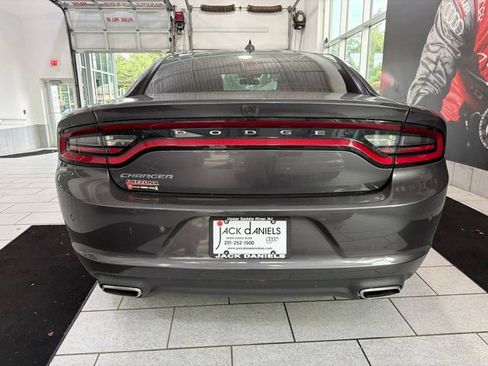 Used 2023 Dodge Charger SXT RWD image 4