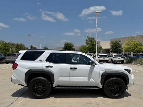 Used 2025 Toyota 4Runner TRD Off-Road Premium w/ Tow Technology Package AWD/4WD image 5