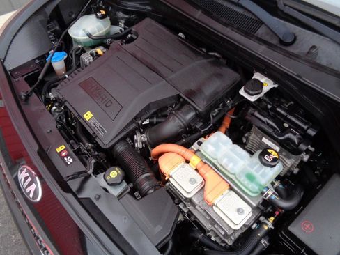 Used 2019 Kia Niro LX FWD image 3