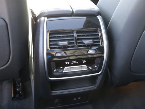 Certified 2026 BMW X5 xDrive40i w/ M Sport Package AWD/4WD image 32