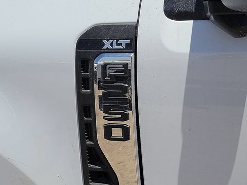 New 2026 Ford F250 XLT w/ XLT Premium Package AWD/4WD image 9