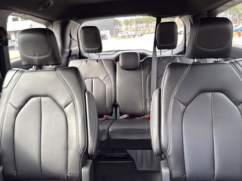 New 2026 Chrysler Pacifica Select w/ S Appearance Package image 25