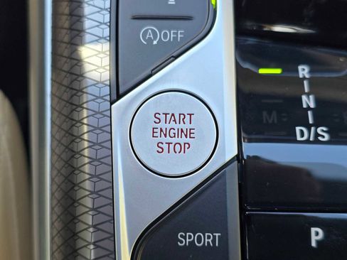 Used 2025 BMW 330i xDrive Sedan w/ M Sport Package image 39