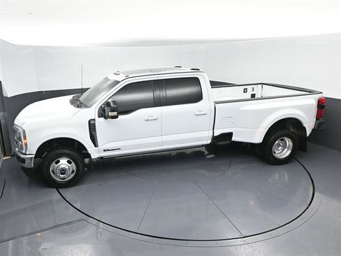 Used 2025 Ford F350 Lariat w/ Lariat Ultimate Package AWD/4WD image 45