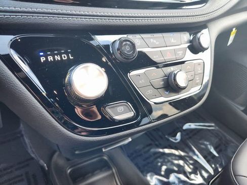 New 2026 Chrysler Pacifica Select w/ S Appearance Package FWD image 17