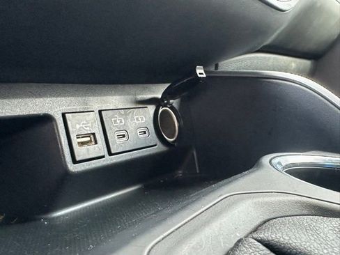 Certified 2024 Toyota Highlander LE image 23