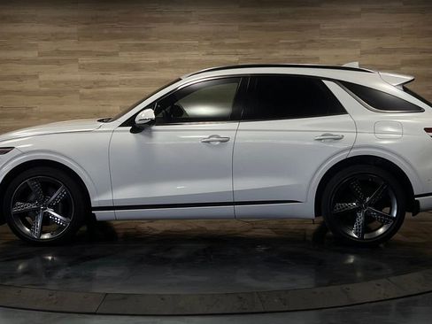 Used 2023 Genesis GV70 3.5T Sport w/ Sport Prestige Package AWD/4WD image 14