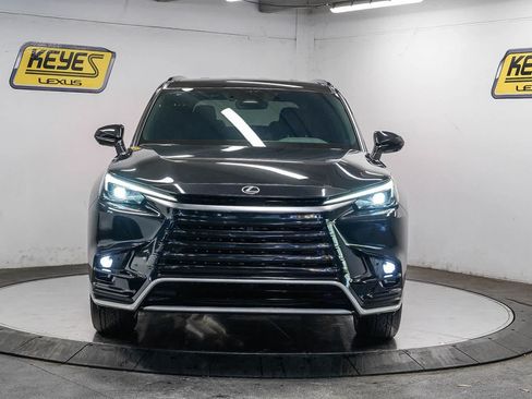 Used 2025 Lexus TX 500h AWD w/ Technology Package image 6