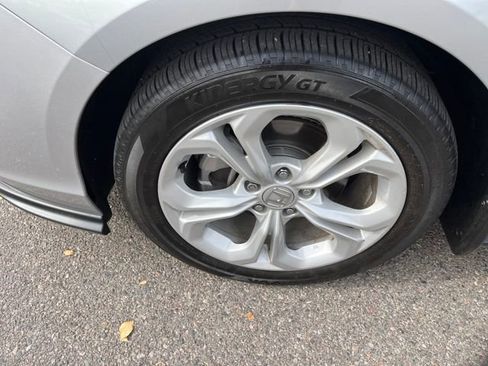 Certified 2024 Honda Accord LX image 8