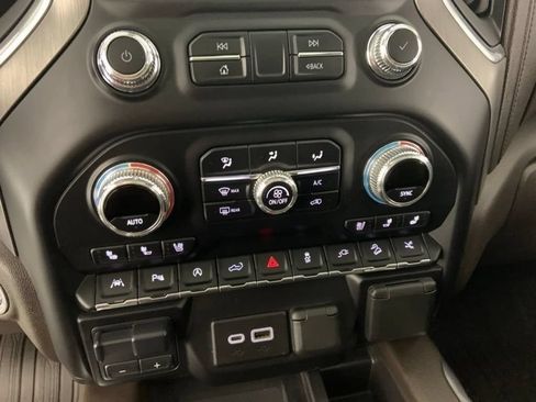 Used 2021 GMC Sierra 1500 Denali w/ Denali Ultimate Package AWD/4WD image 29