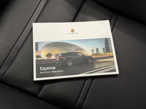 Certified 2023 Porsche Cayenne AWD/4WD image 57
