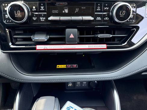 New 2026 Toyota Highlander Limited image 29