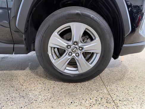 Used 2022 Toyota RAV4 LE image 32