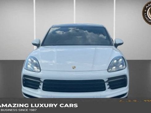 Used 2020 Porsche Cayenne AWD/4WD image 1