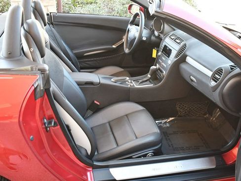 Used 2006 Mercedes-Benz SLK 55 AMG image 17