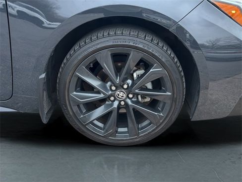 Used 2024 Toyota Corolla SE w/ SE Premium Package image 9
