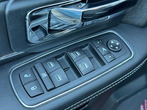 Used 2016 RAM 1500 Laramie AWD/4WD image 16