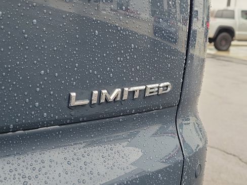 New 2025 Toyota Crown Signia image 7