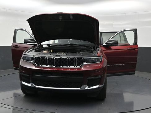 Used 2021 Jeep Grand Cherokee L Limited AWD/4WD image 33