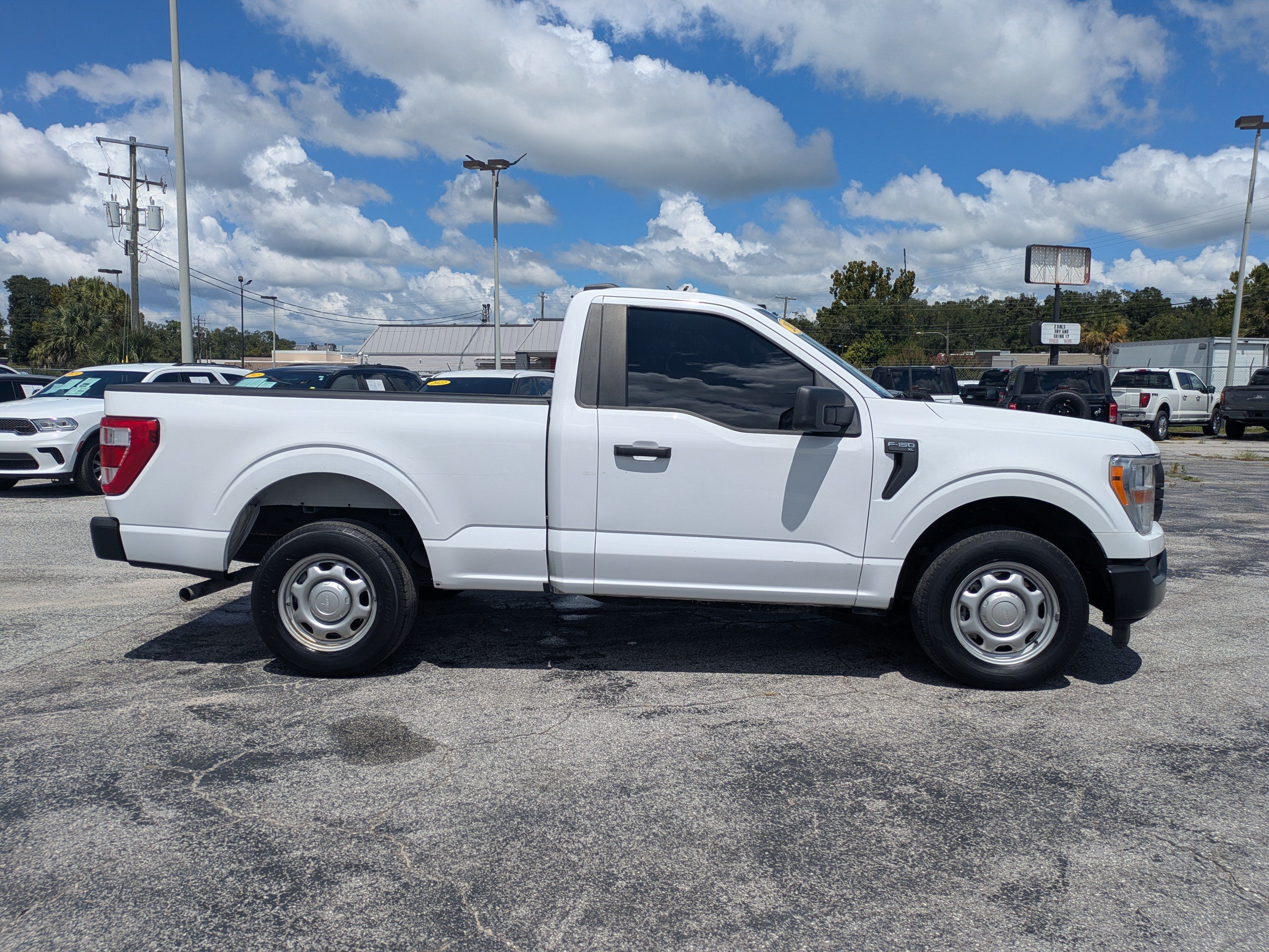 Used 2022 Ford F150 XL RWD image 3