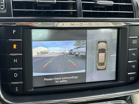 Used 2018 Lincoln Continental Black Label w/ Rear-seat Package image 22