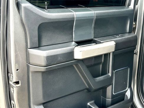 Used 2019 Ford F150 Lariat image 31