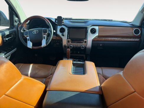 Used 2018 Toyota Tundra SR5 image 10