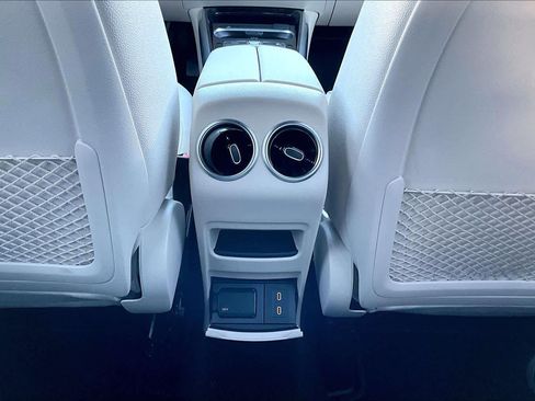 Certified 2025 Mercedes-Benz GLA 250 4MATIC image 34