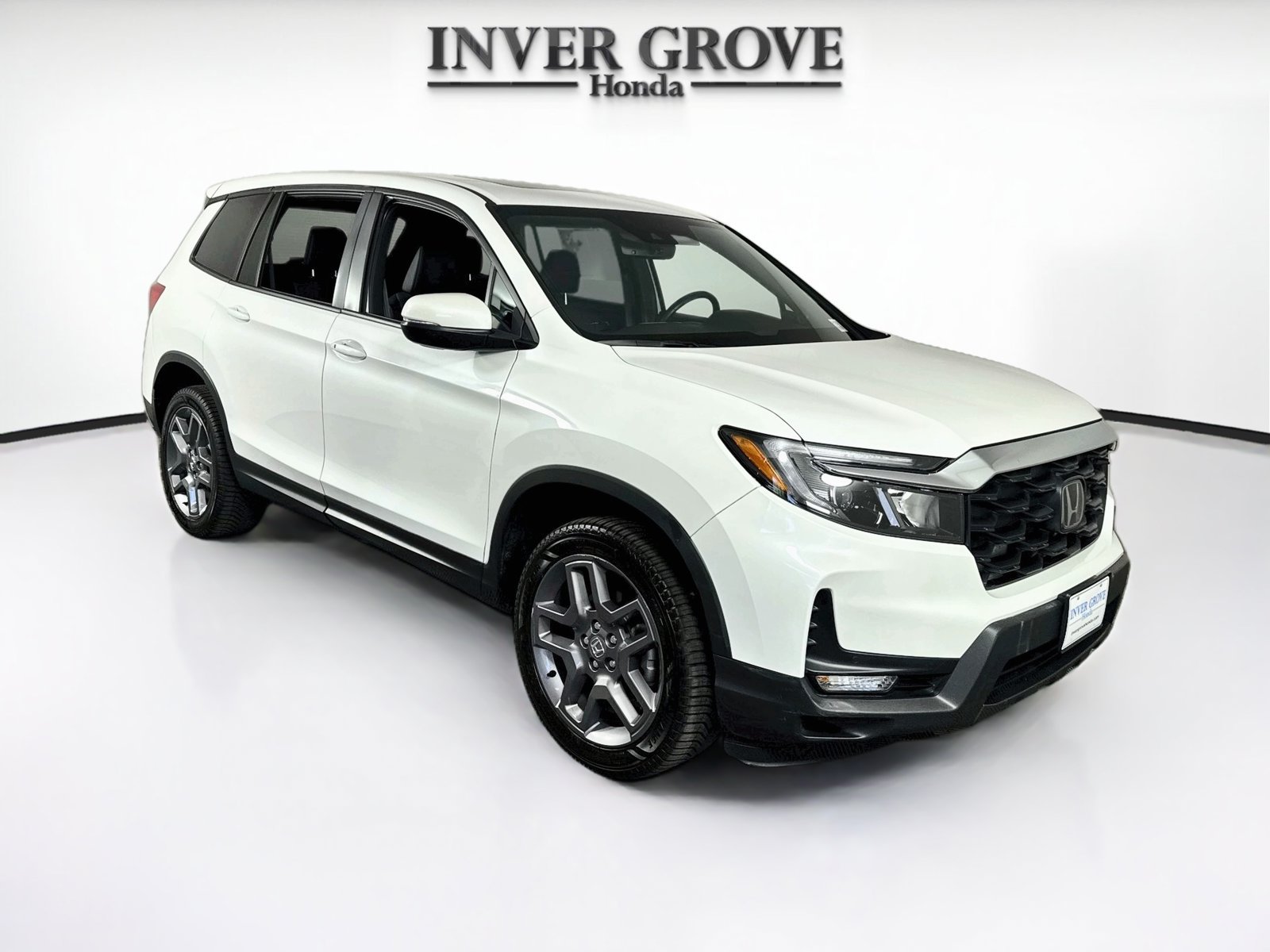 Used 2023 Honda Passport EX-L image 3