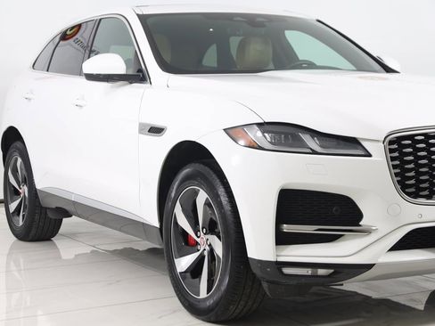 Used 2023 Jaguar F-PACE S image 39