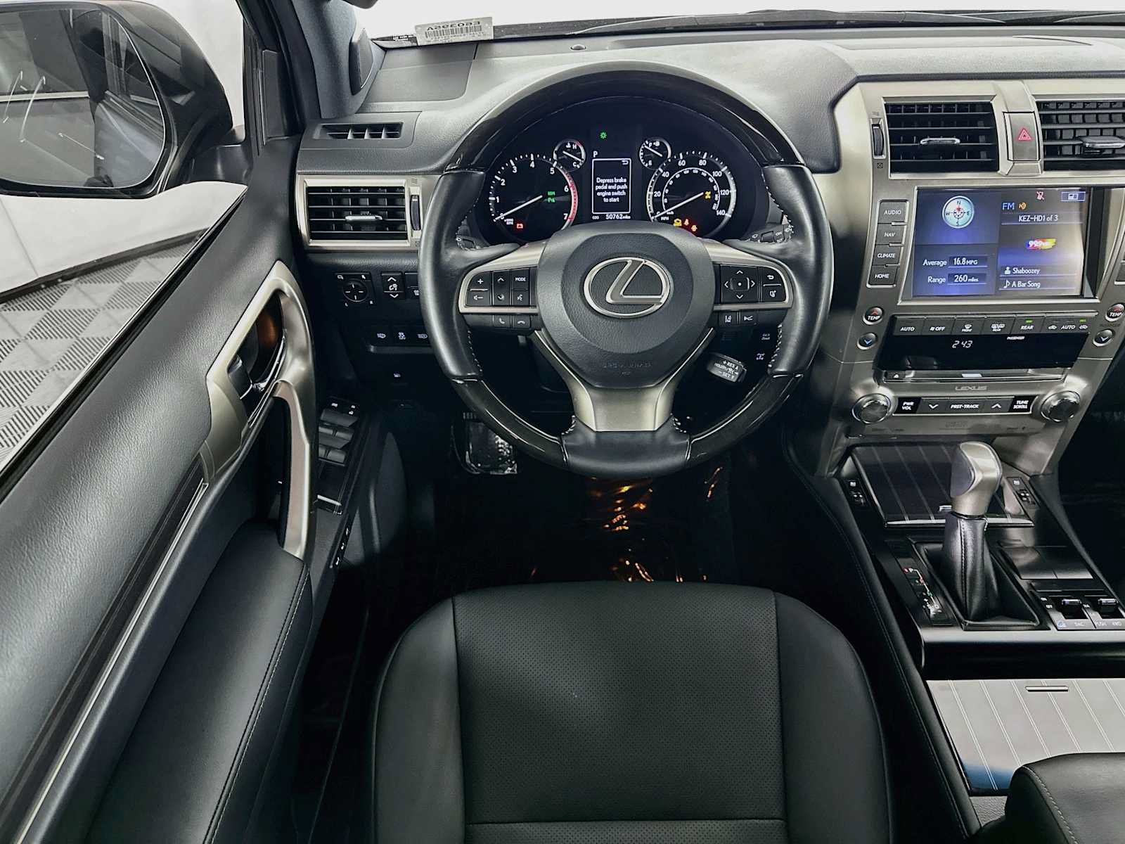 Used 2021 Lexus GX 460 Premium w/ Accessory Package AWD/4WD image 21