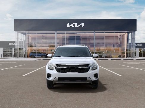 Used 2026 Kia Seltos LX AWD/4WD image 2