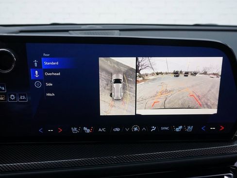 Certified 2025 Chevrolet Traverse High Country image 19