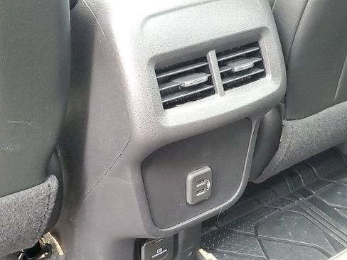 Certified 2024 Chevrolet Equinox RS AWD/4WD image 32