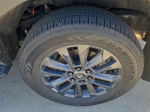 Used 2024 Toyota Land Cruiser image 15