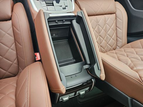 New 2026 BMW X5 xDrive40i w/ Executive Package image 25