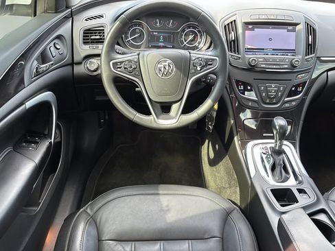 Used 2017 Buick Regal Sport Touring FWD image 15