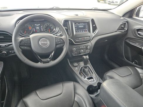Used 2021 Jeep Cherokee Latitude Plus w/ Sun & Sound Group AWD/4WD image 15
