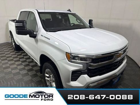 Used 2022 Chevrolet Silverado 1500 LT w/ Max Trailering Package AWD/4WD image 1