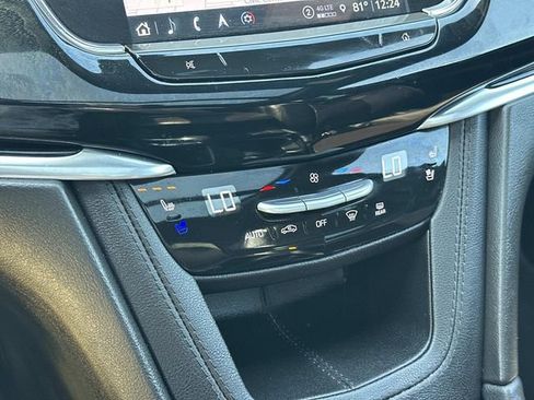 Certified 2023 Cadillac XT6 Premium Luxury AWD/4WD image 32