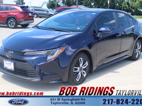 Used 2023 Toyota Corolla LE w/ Carpet Mat Package (TMS) FWD image 1