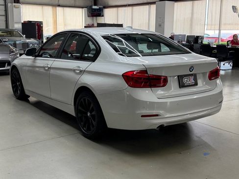 Used 2016 BMW 320i xDrive Sedan AWD/4WD image 4