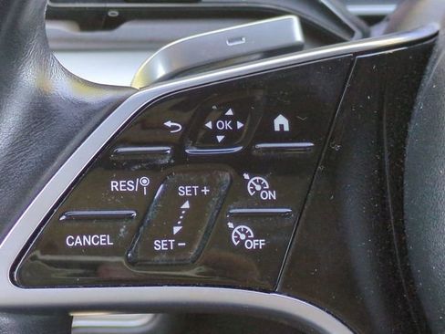 Used 2024 Mercedes-Benz GLE 350 4MATIC image 25