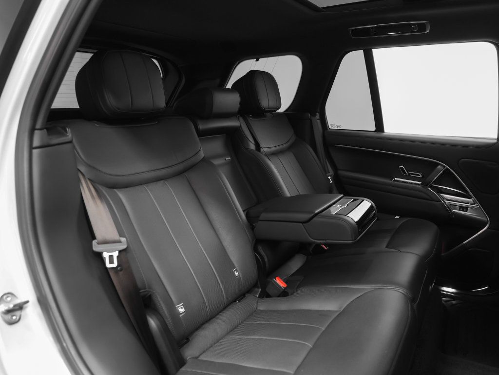 Used 2023 Land Rover Range Rover SE AWD/4WD image 22