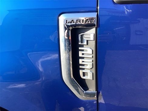 Used 2022 Ford F250 Lariat w/ Chrome Package image 37