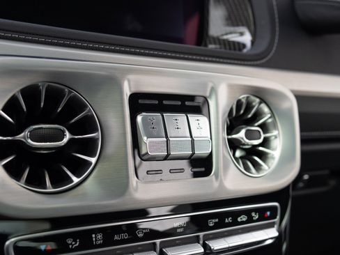 Used 2024 Mercedes-Benz G 63 AMG 4MATIC image 44