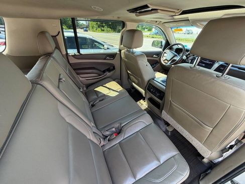 Used 2019 Chevrolet Suburban LT AWD/4WD image 9