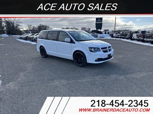 Used 2019 Dodge Grand Caravan GT FWD image 2
