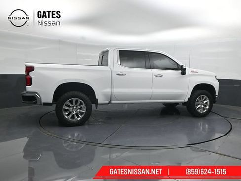 Used 2021 Chevrolet Silverado 1500 LTZ AWD/4WD image 3