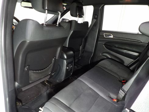 Used 2015 Jeep Grand Cherokee Laredo w/ Quick Order Package 23E AWD/4WD image 10